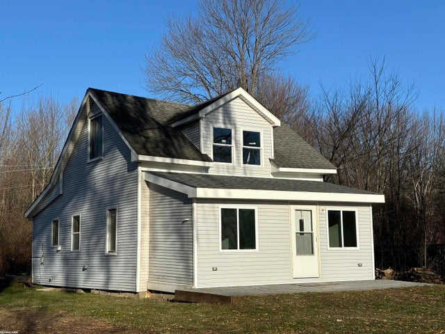 45527 Jefferson Ave, Chesterfield township