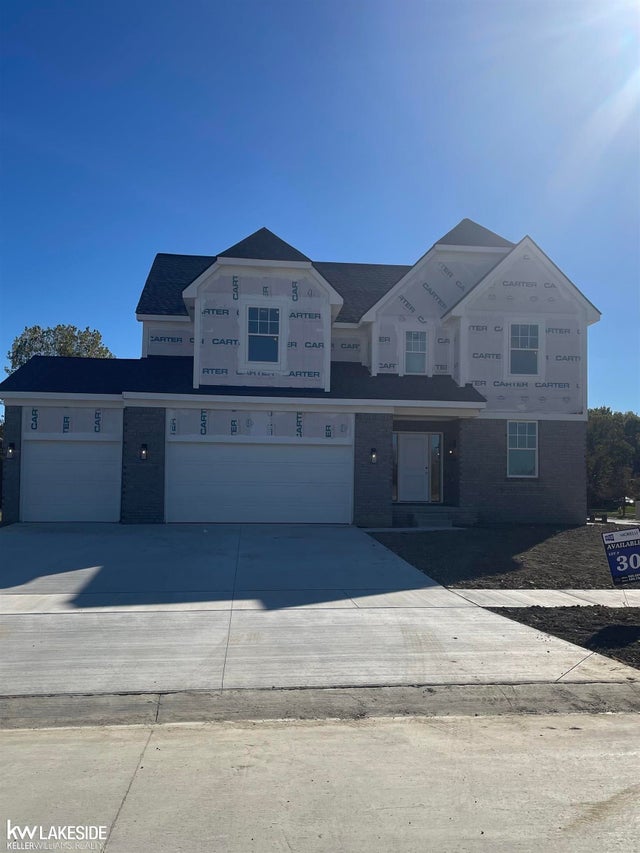 28326 Nadia Ln, Chesterfield township