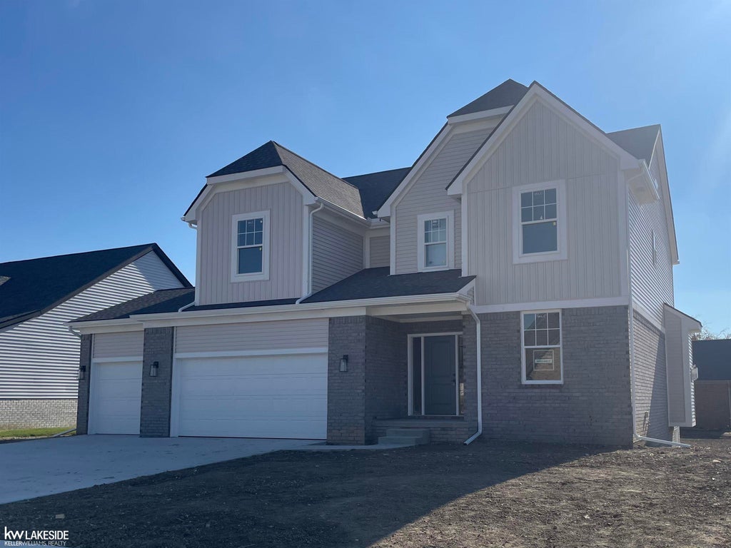 28326 Nadia Ln, Chesterfield township