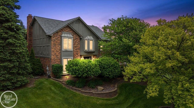 7277 Wellington Pl, Washington township