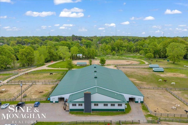 270 N Rochester Rd, Addison township