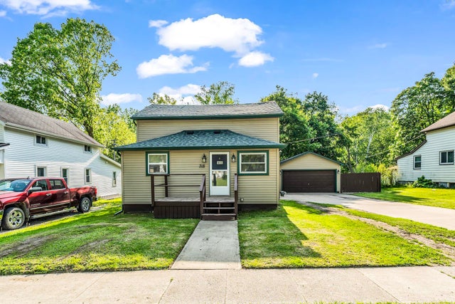 318 Cherry St, Almont village