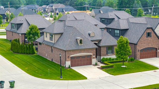 53081 Enclave Cir, Shelby charter township