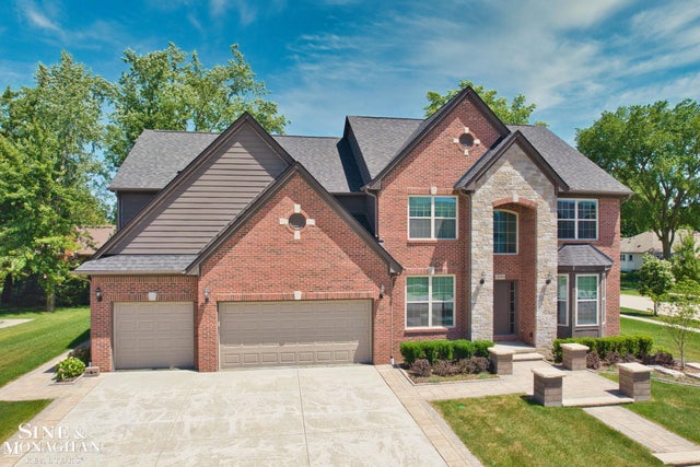 3890 Macaw Dr, Troy city
