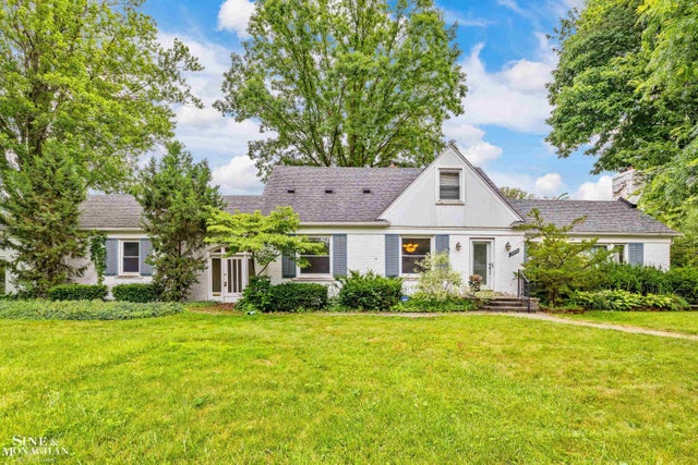 19980 W Clairview Court Ct, Grosse Pointe Woods city