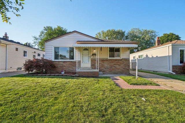 22451 Lake Dr, St. Clair Shores city