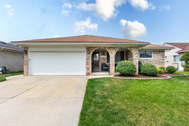 35827 Rainbow Dr, Sterling Heights city