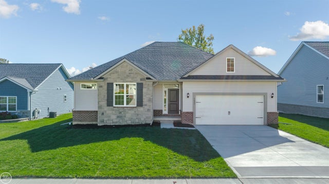 7931 Jordan Dr, Waterford charter township