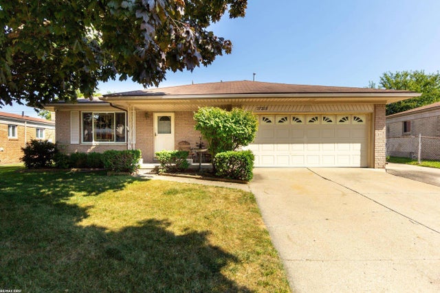 37228 Vernon Dr, Sterling Heights city