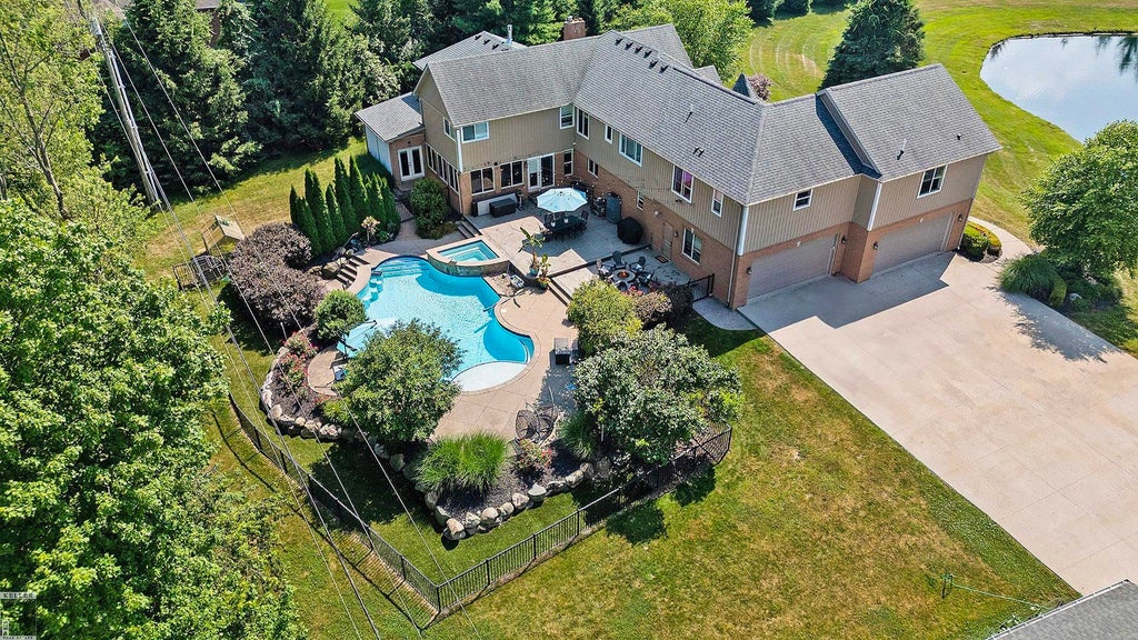 62650 Mound Rd, Washington township