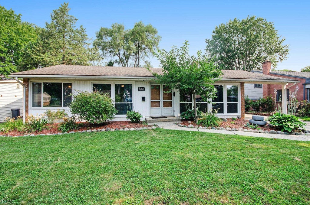 36027 Vaughn St, Clinton charter township