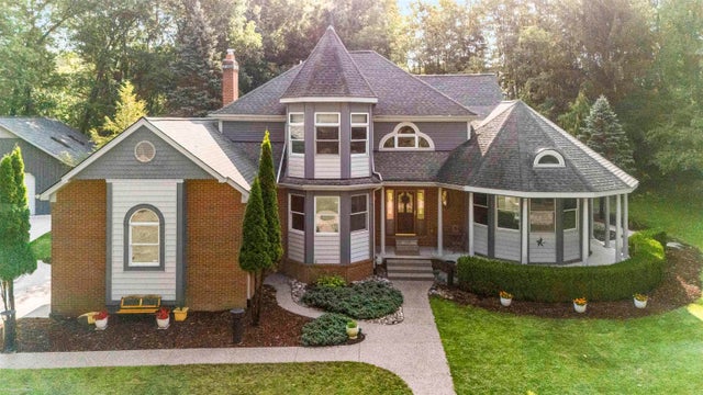 2148 Hidden Ln, Addison township