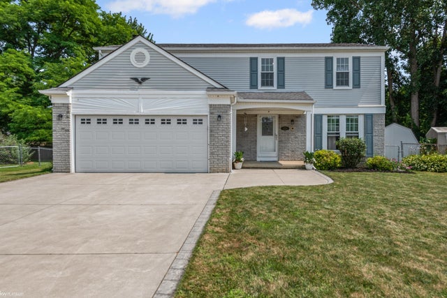 50249 Bellaire Dr, Chesterfield township
