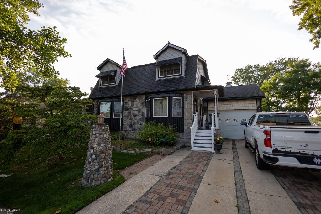 30120 Adams Dr, Gibraltar city