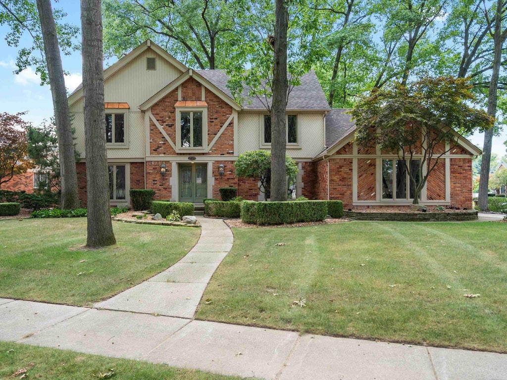 11988 Whispering Oak Ln, Shelby charter township