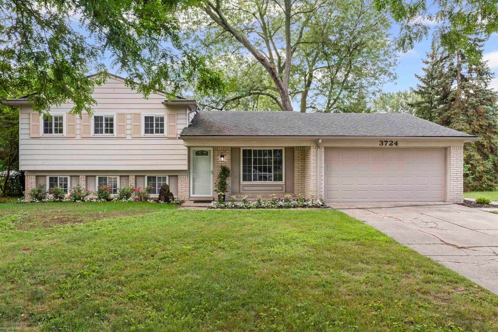 3724 Horseshoe Dr, Troy city