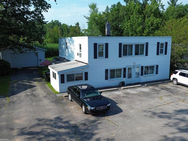 5054 Gratiot Ave, St. Clair township