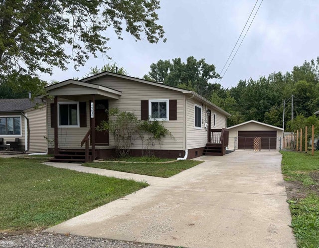 49039 Jefferson Ave, Chesterfield township