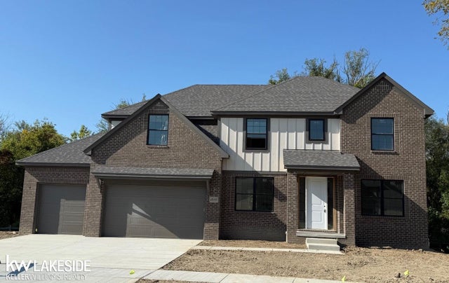 45155 Twin River Dr, Macomb township