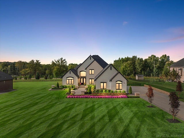 8167 Morningside Dr, Bruce township