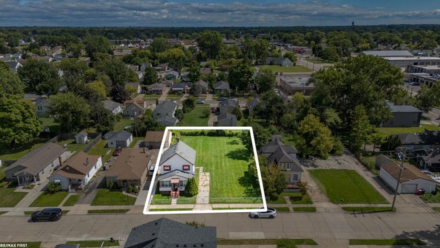 25124 Blair, Roseville city