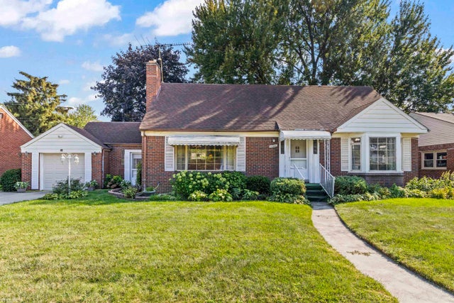17980 Homer St, Roseville city