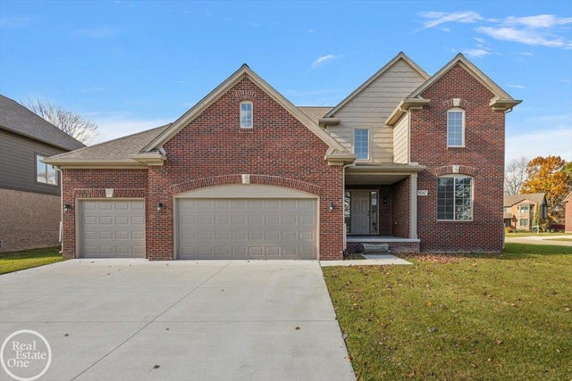 50567 Summit View Dr, Macomb township