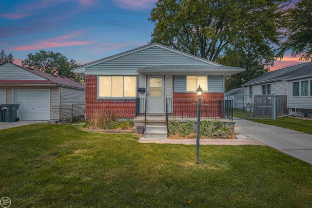22217 Dorion St, St. Clair Shores city