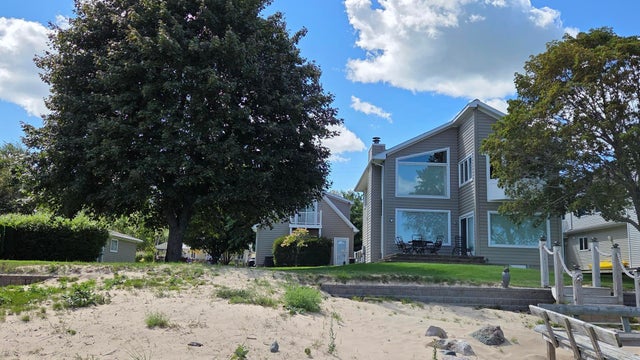 1050 Lakeside Dr, Sanilac township