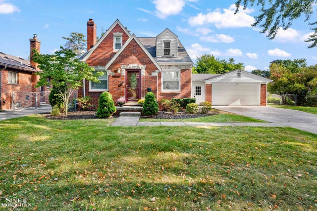2134 Hawthorne Rd, Grosse Pointe Woods city
