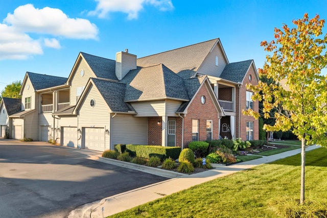 28734 Yarmouth Ct, Chesterfield township