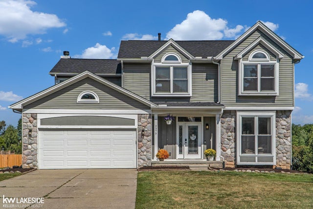 2979 Waldon Park Dr, Orion charter township