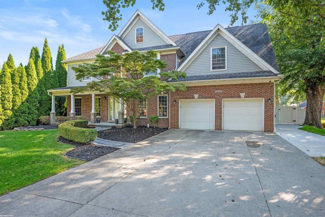 39410 Townhall St, Harrison charter township