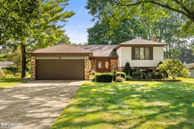 53266 Garland Dr, Shelby charter township
