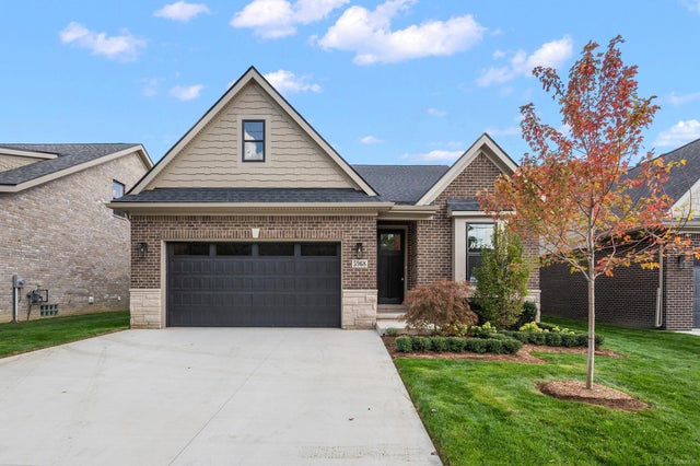 5968 Willow Grove Dr, Troy city