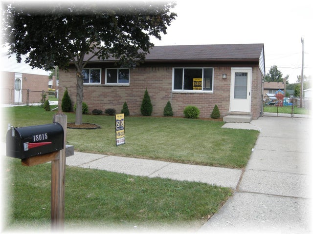 18015 Edgefield St, Clinton charter township