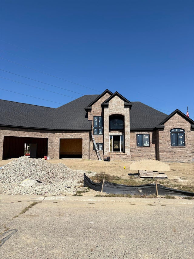 10505 Excalibur Dr, Shelby charter township