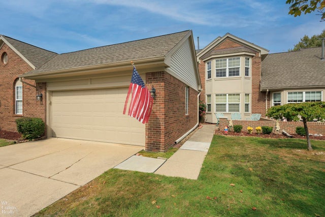 15746 Golfview St, Riverview city