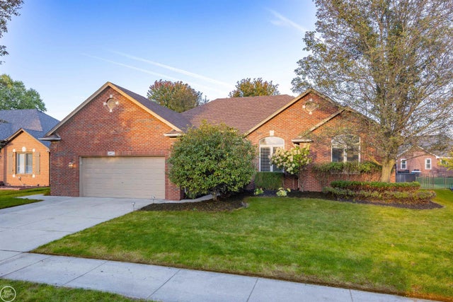 49472 Helmsley Dr, Macomb township