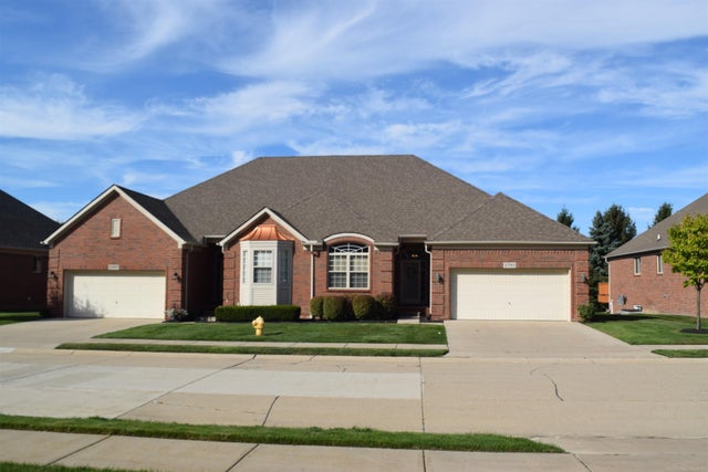 21761 Mary Rose Dr, Macomb township