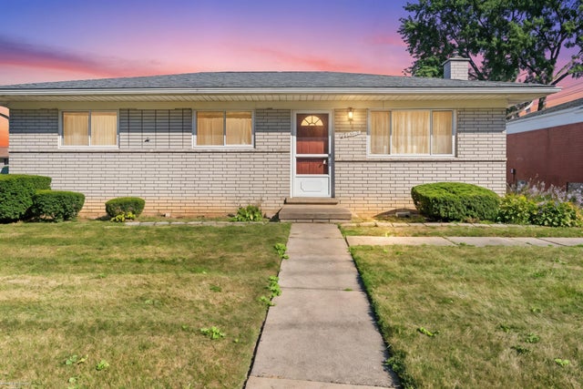 32500 Kelly Rd, Roseville city