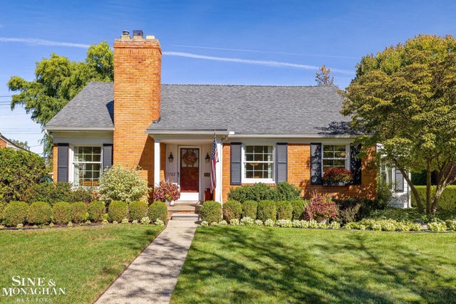 1782 Hollywood Ave, Grosse Pointe Woods city