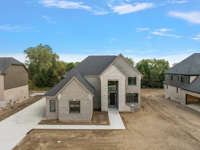 57116 Veridian Dr, Washington township