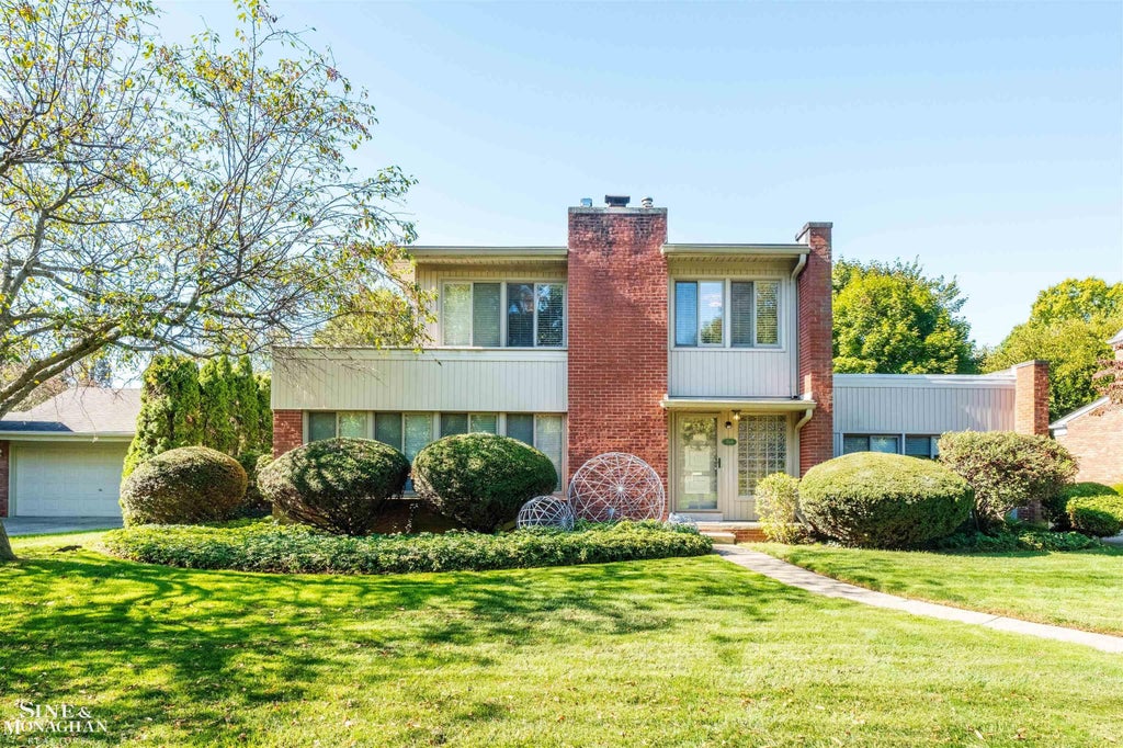 709 Lakepointe St, Grosse Pointe Park city