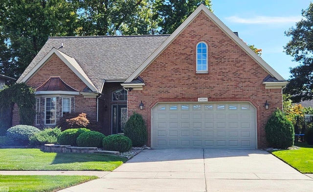 20394 Country Side Dr, Macomb township