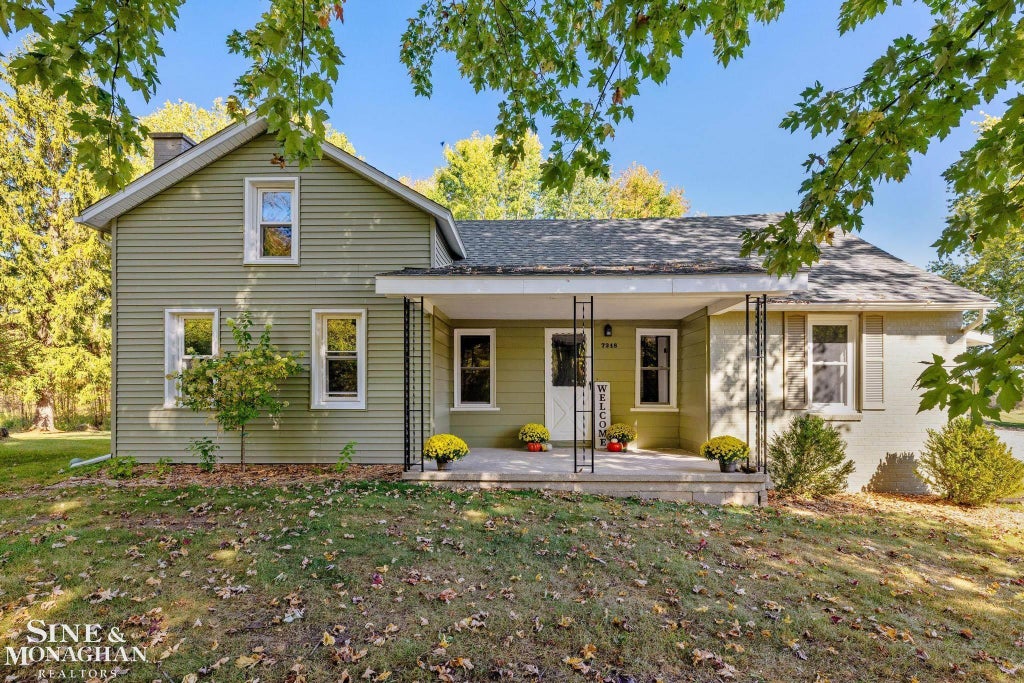 7248 Big Hand Rd, St. Clair township