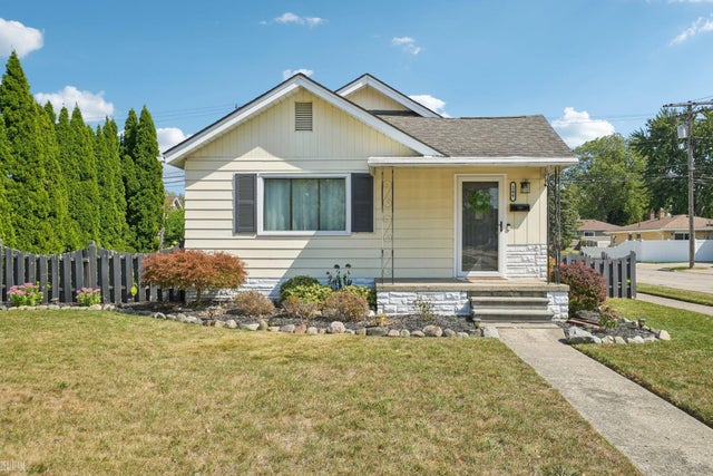 206 Kinross Ave, Clawson city