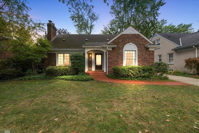 1485 Torrey Rd, Grosse Pointe Woods city