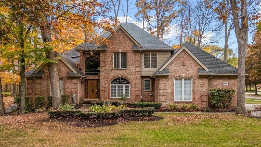 53463 Hunters Crossing Dr, Shelby charter township