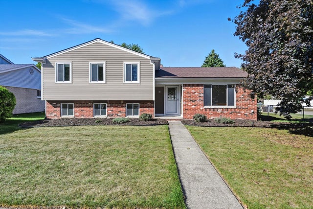 43263 Hartwick Dr, Sterling Heights city